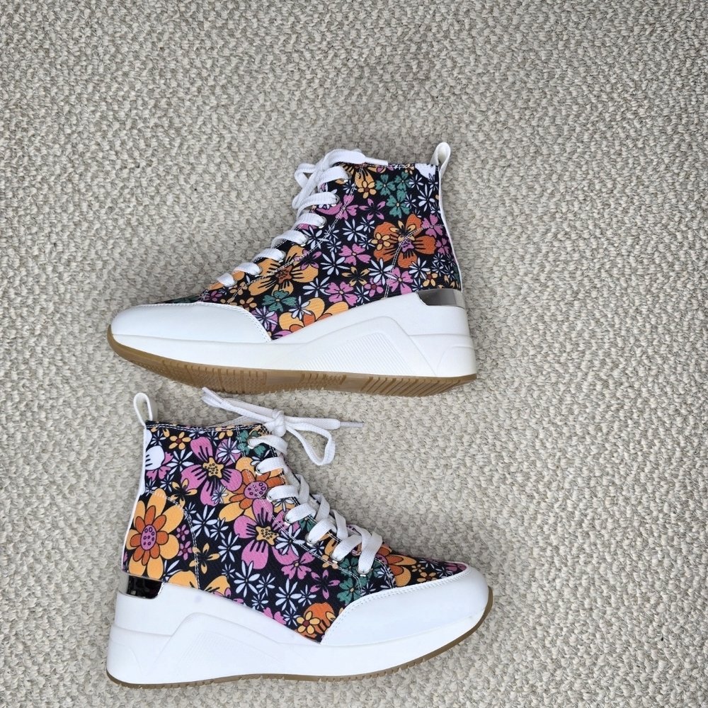 Cestfini Colorful Floral Women's Fashion Heeled High-Top Sneakers NWOB Size 7